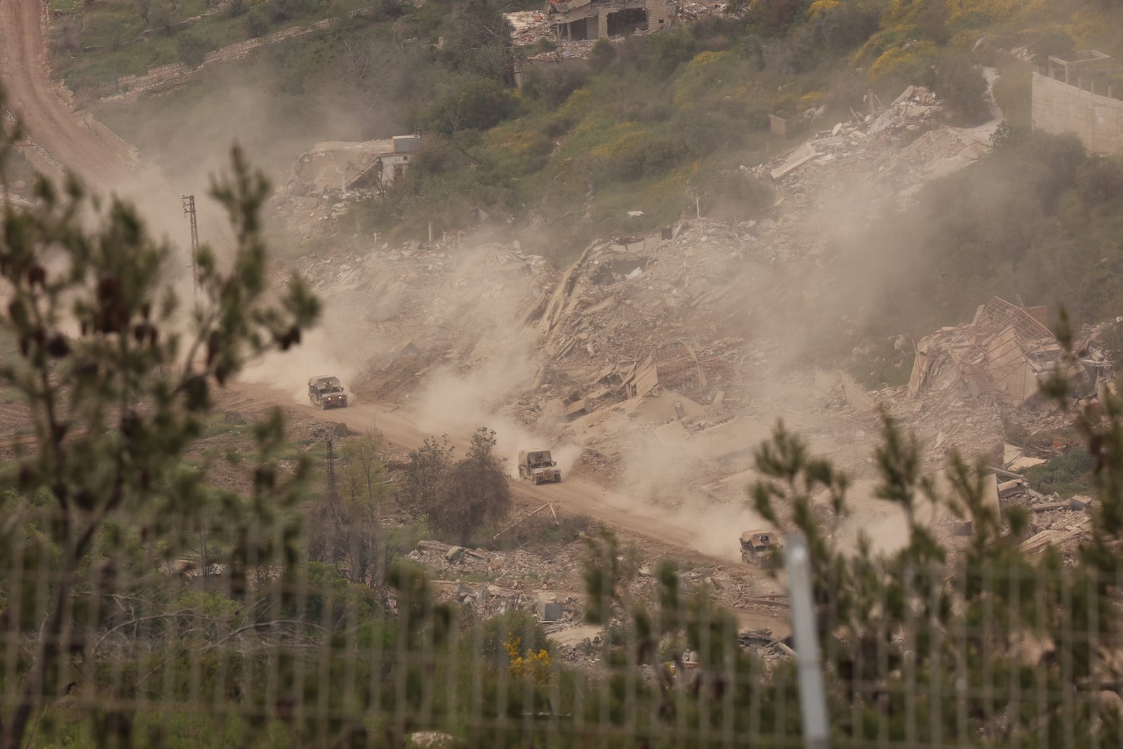 إسرائيل تشدد إجراءات الجبهة الداخلية شمالًا وتقلّص احتفالات لاغ باعومر في ميرون