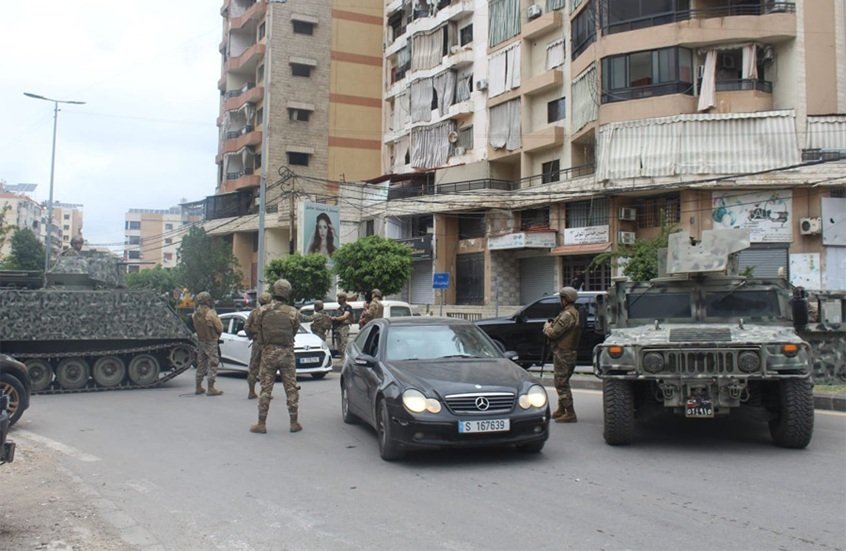 الجيش اللبناني ينفذ إجراءات أمنية ودوريات في الضاحية الجنوبية ويتوقف عدد من الأشخاص
