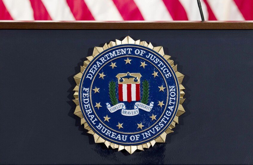 ترامب يسخر من مدير الـFBI بتصريح لاذع بعد أزمة “فضيحة الكحول” (فيديو)