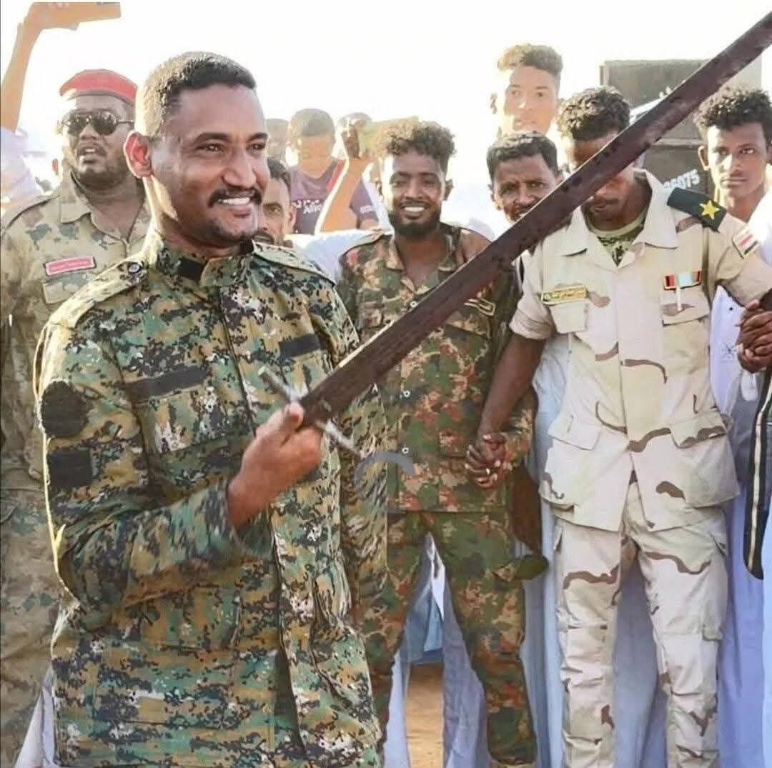السودان: مقتل قيادي بارز في “قوات درع السودان” إثر استهداف منزله في ولاية الجزيرة