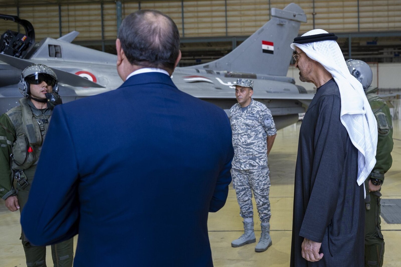 تعليق إماراتي على التقارير بشأن التواجد العسكري المصري في الإمارات