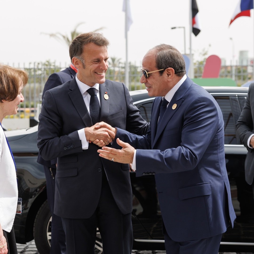 Emmanuel Macron يفاجئ المصريين بإعلان هدية ينتظرونها منذ 9 سنوات