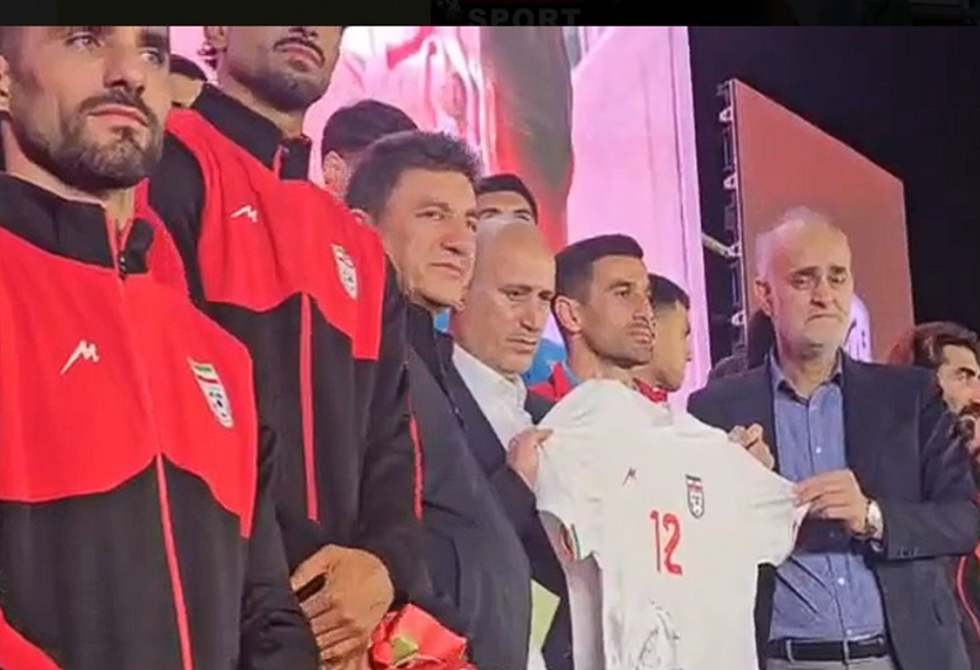 إيران تكشف عن النشيد الرسمي والزي الجديد قبل كأس العالم