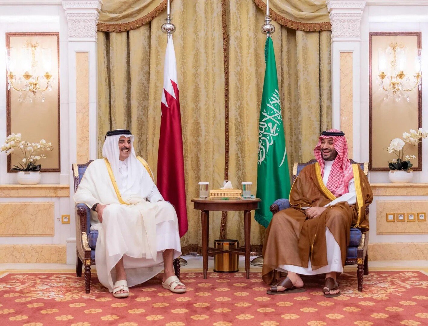 ولي العهد السعودي وأمير قطر يبحثان تعزيز الأمن والاستقرار في المنطقة
