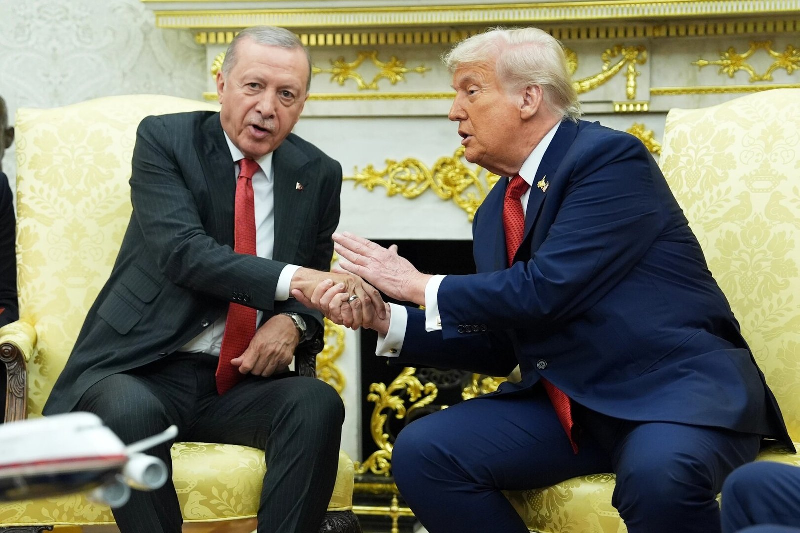 أردوغان لترامب: تمديد وقف إطلاق النار في النزاع بالمنطقة خطوة إيجابية