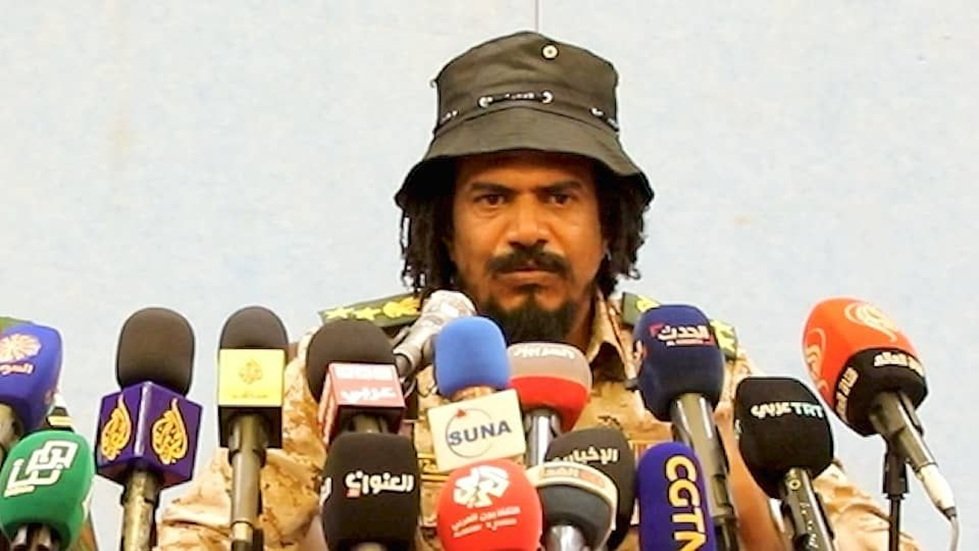 في السودان: حميدتي يجرد “السافنا” من رتبته العسكرية ويصدر حكماً بإعدامه غيابياً
