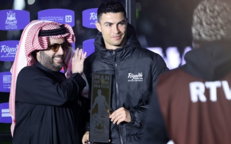 تركي آل الشيخ يعلّق مازحاً على تتويج النصر: “الجوال مسروق”