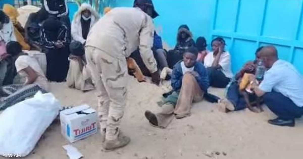 خفر السواحل الموريتاني يوقف زورقاً يحمل عدداً كبيراً من المهاجرين