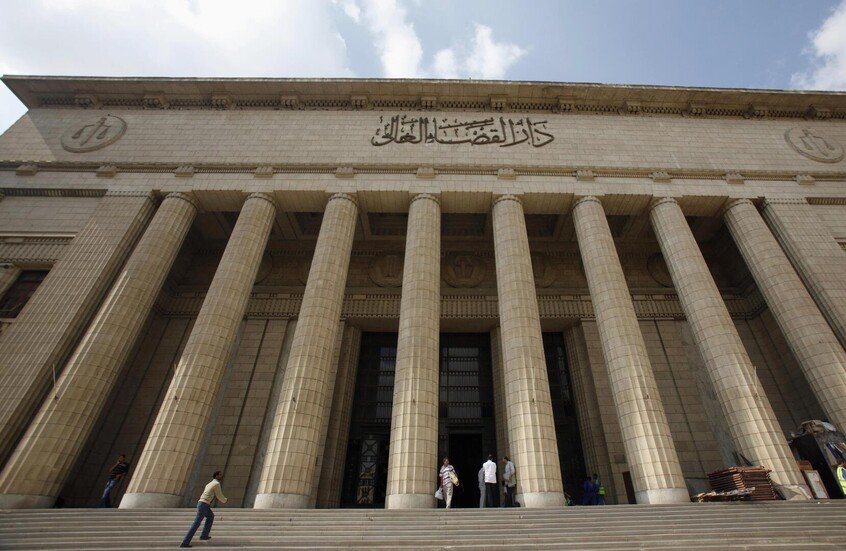 مكتب التحقيقات الفيدرالي (FBI) يكشف هوية مجرم في مصر