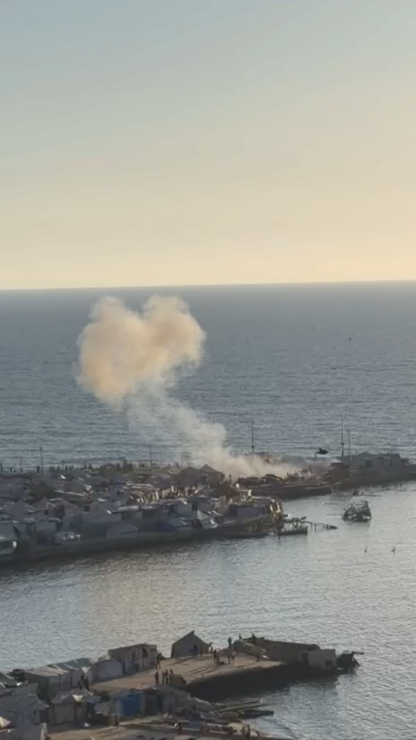 قتيل ومصابون في غارة إسرائيليةعلى منطقة الميناء غرب مدينة غزة (فيديو)