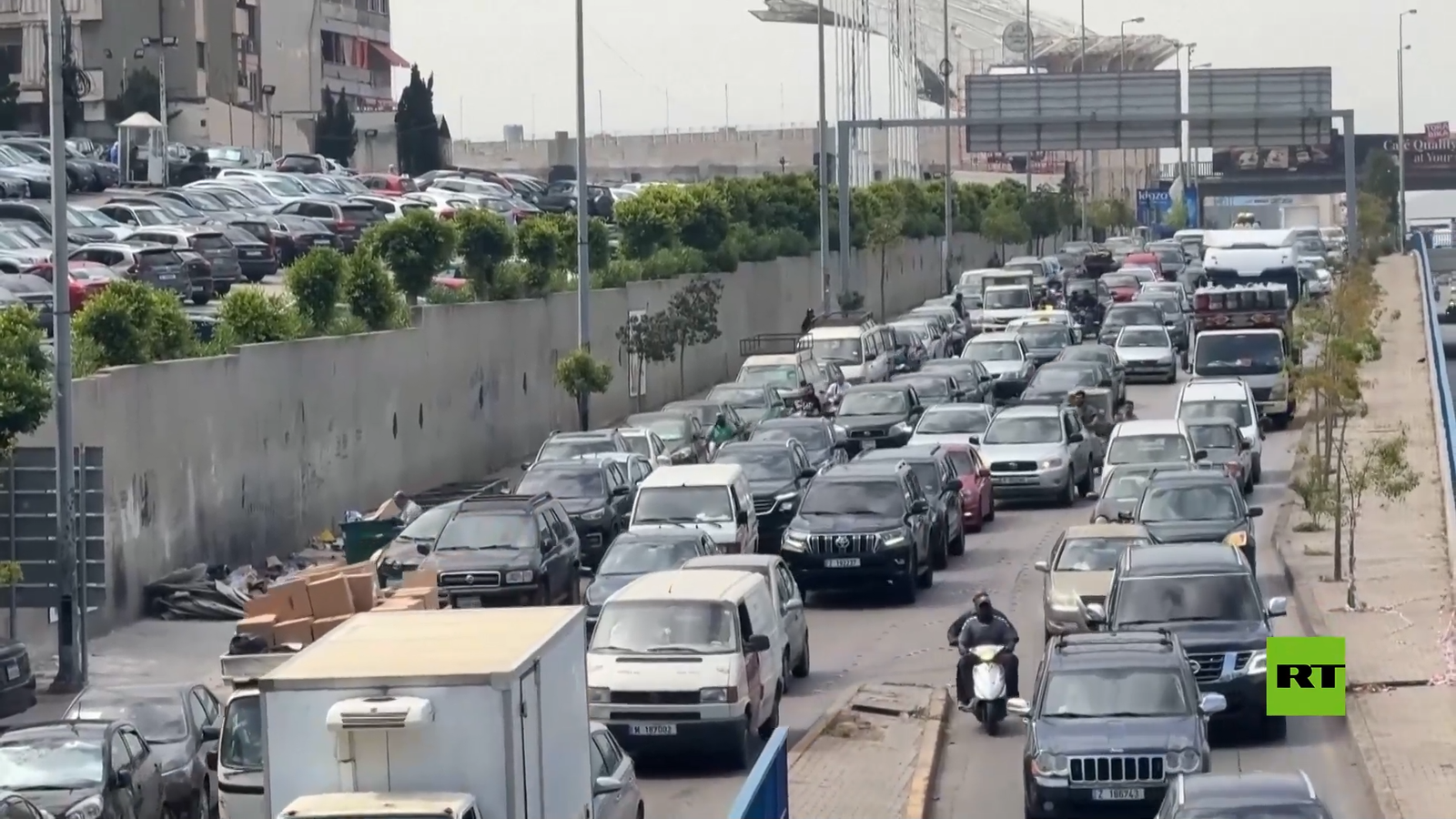 نزوحواسع من الضاحية الجنوبية لبيروت عقب تهديدات بقصفها
