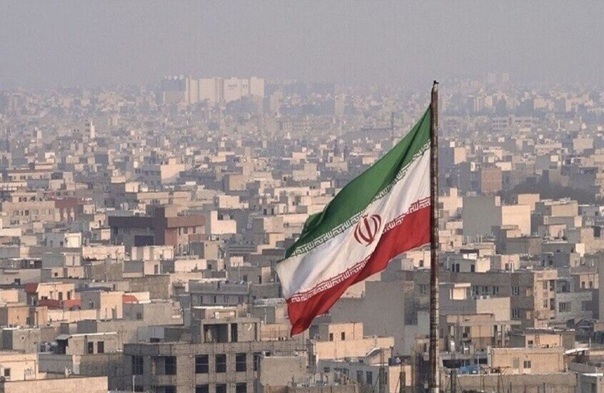 طهران تعلن ردها الصاروخي على استهداف إسرائيل مصنعا للبتروكيماويات.. وتحذر من