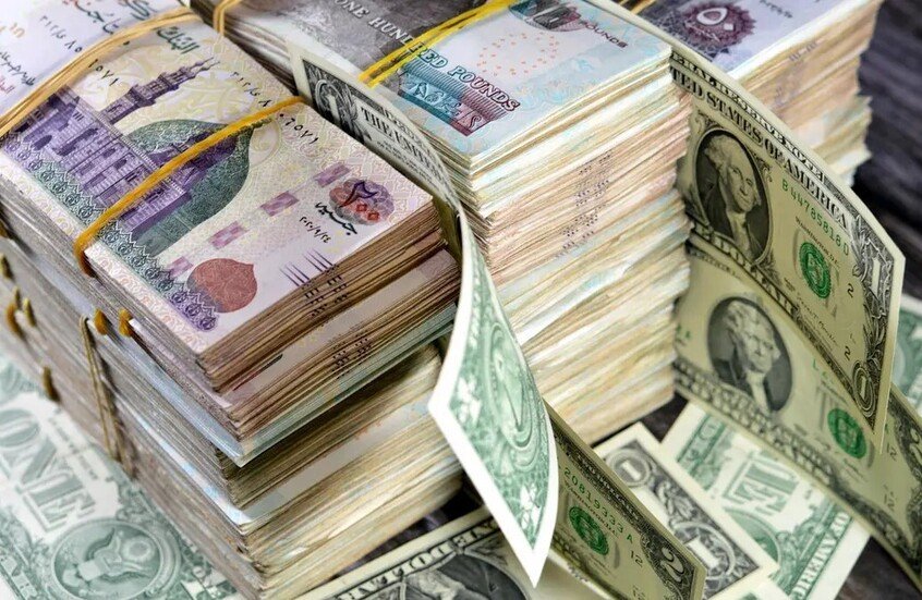 الدولار يسجل سعرا جديدا في مصر بعد تجدد المواجهة بين إيران وإسرائيل