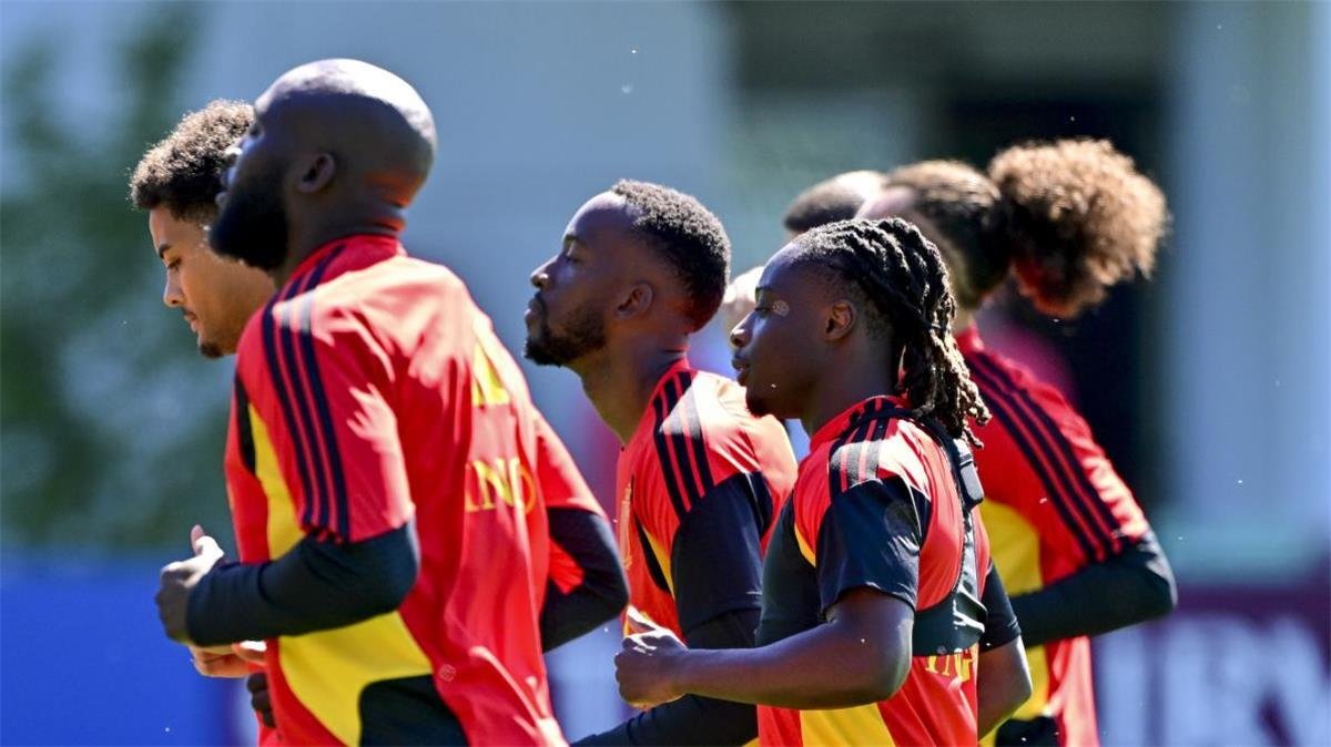 قبل مواجهة مصر في كأس العالم.. بلجيكا تحسم موقف أحد لاعبيها بقرار حاسم