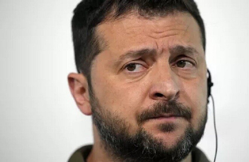 زيلينسكي يسرد في هستيريا عدد الضربات الروسية الضخمة في الأسبوع الماضي