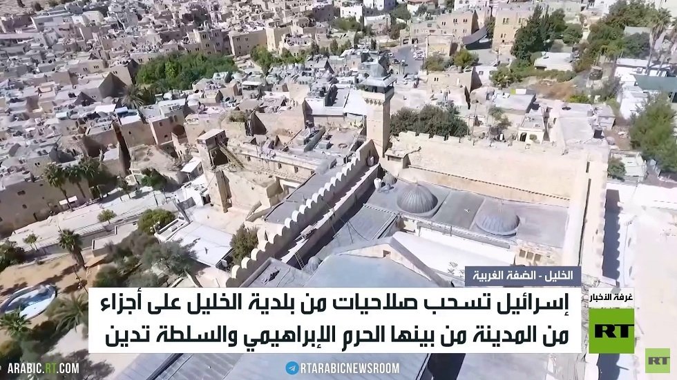 الخليل.. سحب صلاحيات من بلدية المدينة