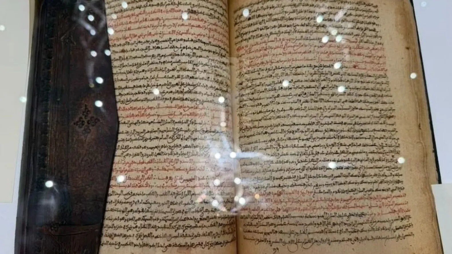 الجزائر تستعيد مخطوطة تاريخية بعد عرضها للبيع في مزاد بفرنسا