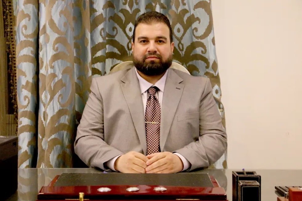 سوريا.. محافظ السويداء يوجه رسالة تضامن إلى أهالي القرى المهجّرين ويعرض إجراءات وحلولاً عملية