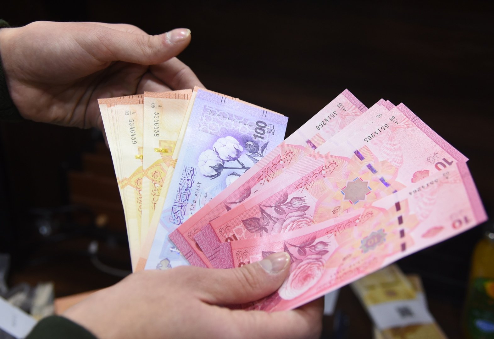 الليرة السورية تواصل الصعود.. ما أبرز أسباب ارتفاعها؟
