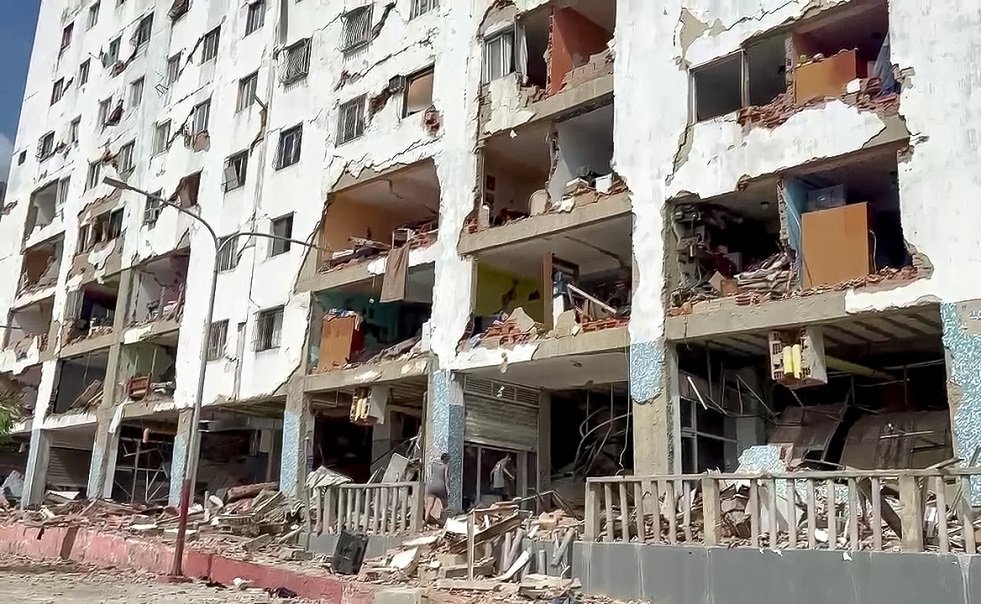 بعد 70 ساعة.. إنقاذ صبي 11 عامًا من تحت أنقاض زلزال في Venezuela