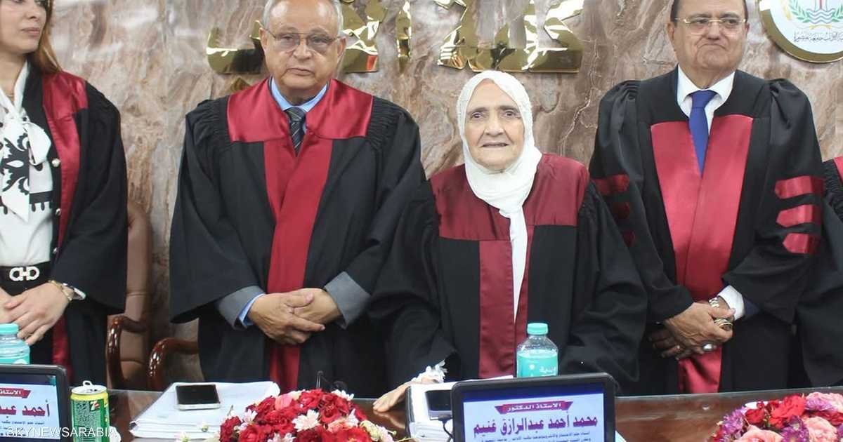 في عمر 83 عامًا.. المصرية آمال إسماعيل تهزم السرطان وتحصد درجة الدكتوراه