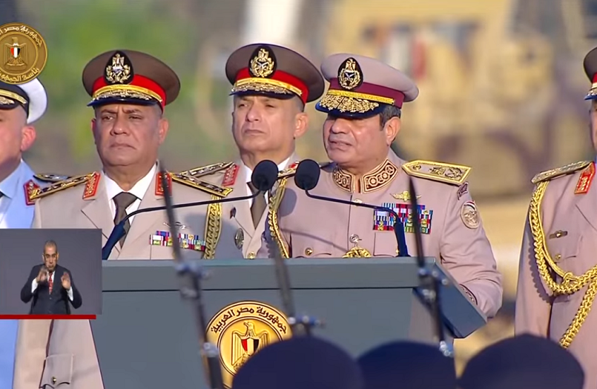 لواء مصري يوجه رسالة لإسرائيل بعد العرض العسكري: آن الأوان للقلق وترك “الكلام الفارغ”