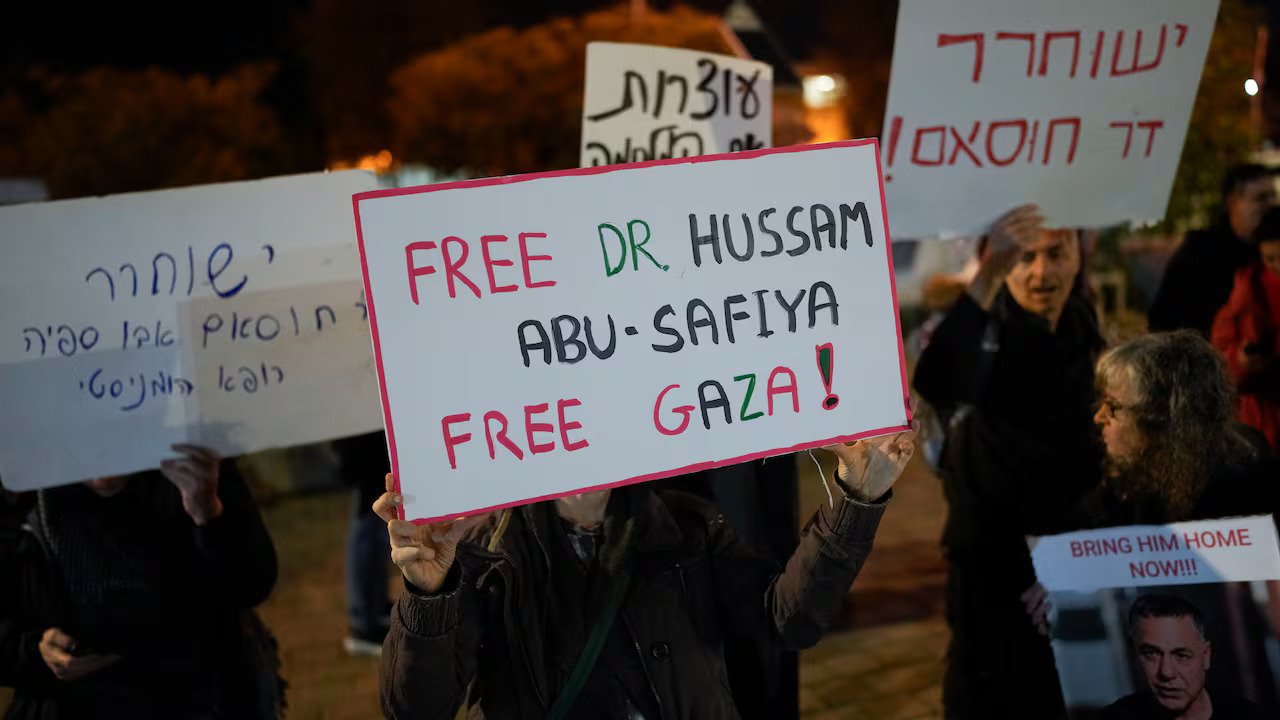هآرتس: حسام أبو صفية يفقد الوعي يوميًا جراء تعذيب شديد وسط تحذيرات على حياته
