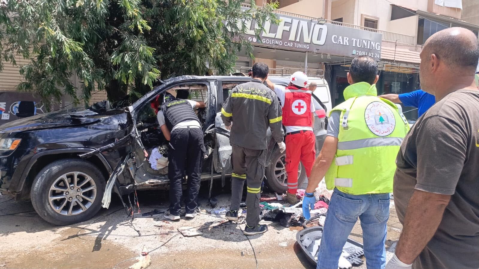 مقتل 4 أشخاص في غارة إسرائيلية استهدفت سيارة جنوب لبنان (صور + فيديو)