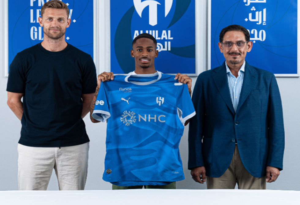 رسميا.. الهلال السعودي يحسم تعاقده مع الجناح الهولندي سومرفيل