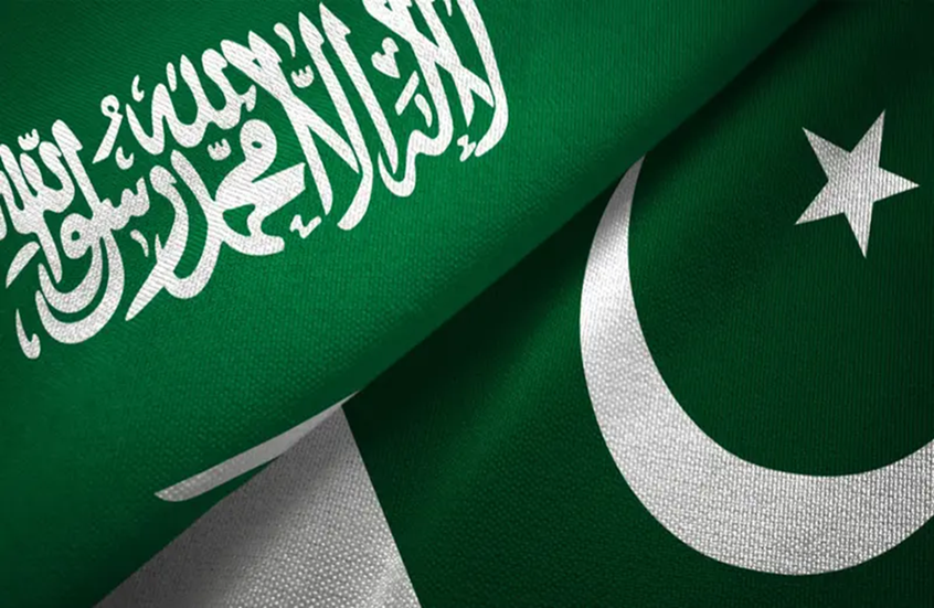 السعودية وباكستان تشددان على أهمية خفض التصعيد وضمان أمن الممرات المائية.