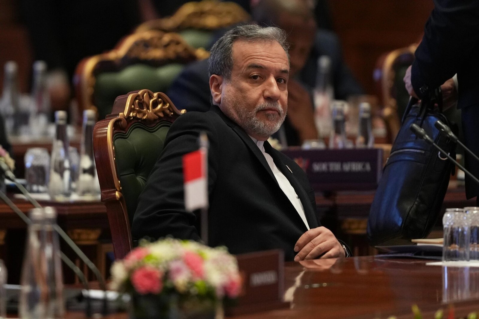 عراقجي: ما قام به زيلينسكي بتحريض إسرائيلي لن يمر دون رد.