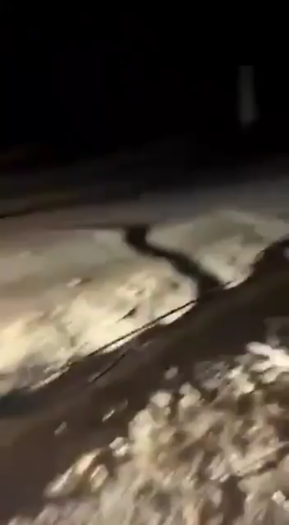مستوطنون يشعلون النار في مسجدين بالضفة الغربية (صور + فيديو).
