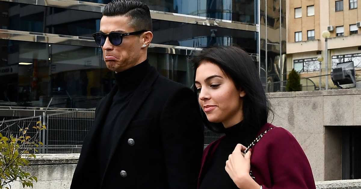 زفاف رونالدو وجورجينا يقترب.. تقارير تكشف الموعد والمكان