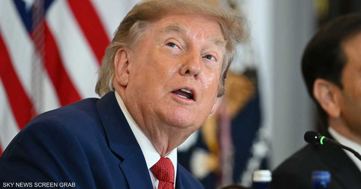 ترامب يندد بقرار وقف قاعة البيت الأبيض ويصفه بـ«العار الوطني»