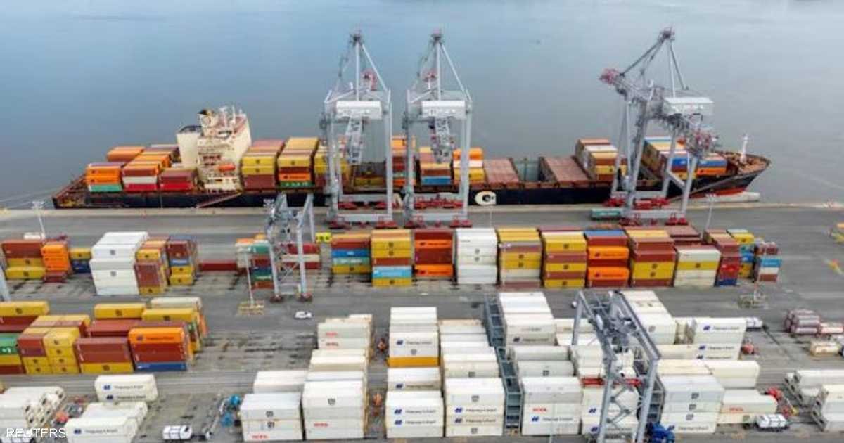 اتفاق في اللحظات الأخيرة.. ترامب يعلّق الرسوم الجمركية الجديدة على كندا