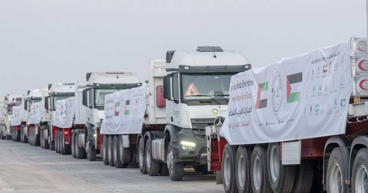 «الفارس الشهم 3».. 5 قوافل إماراتية تدخل غزة بـ800 طن من المساعدات