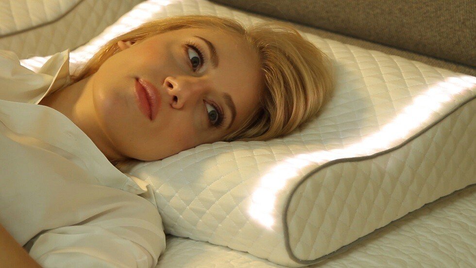 تستيقظ كثيراً أثناء الليل؟.. 3 أسباب خفية قد تكون وراء اضطراب نومك