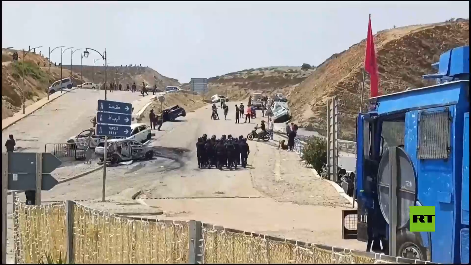 تعزيزات من قوات الأمن المغربية تنشر على حدود سبتة للمنع من دخول الجيب الحدودي