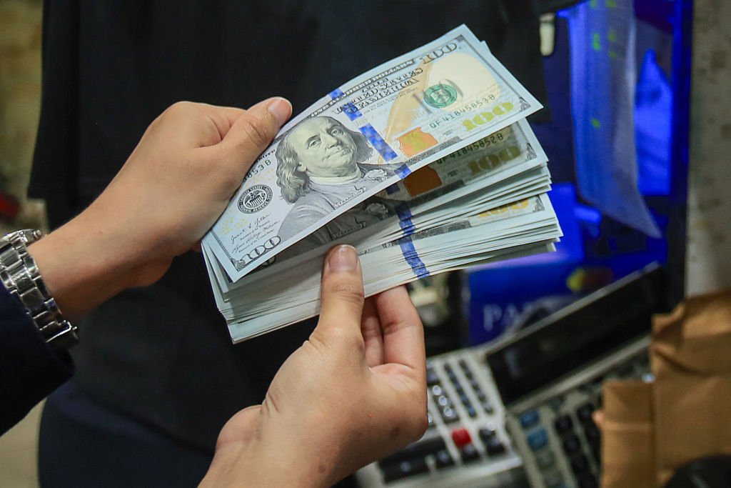 تحويلات التونسيين بالخارج تدعم الاقتصاد بأكثر من 3 مليارات دولار خلال 2025