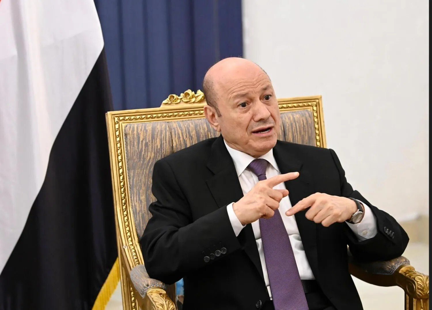 اليمن.. العليمي يطالب واشنطن بموقف أقوى تجاه التصعيد الحوثي وحماية المنشآت والممرات البحرية