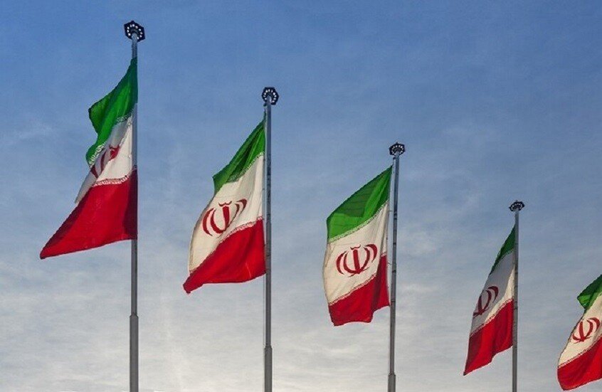 إيران: فتح مضيق هرمز مرهون بإنهاء الحرب على جميع الجبهات ونلوّح بإجراءات استباقية
