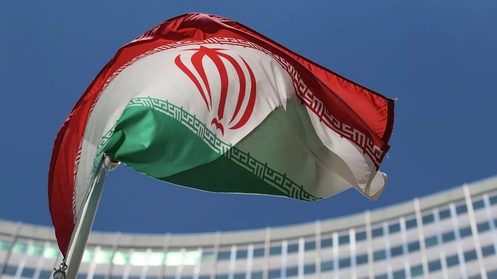 طهران تتخذ إجراءات لمواجهة «الإرهاب الاقتصادي» الأميركي وتعزز التعاون الإقليمي