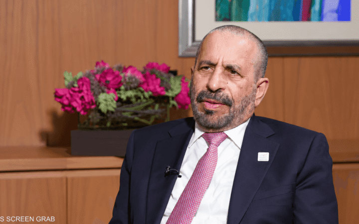 المرر يكشف ملامح تعامل الإمارات مع أزمات المنطقة