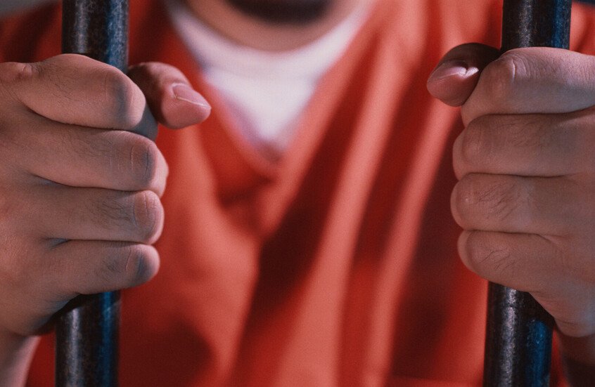 بالفيديو.. شرطة نيويورك تقتل امرأة مسلحة بسكينين بعد طعن شخصين في تايمز سكوير