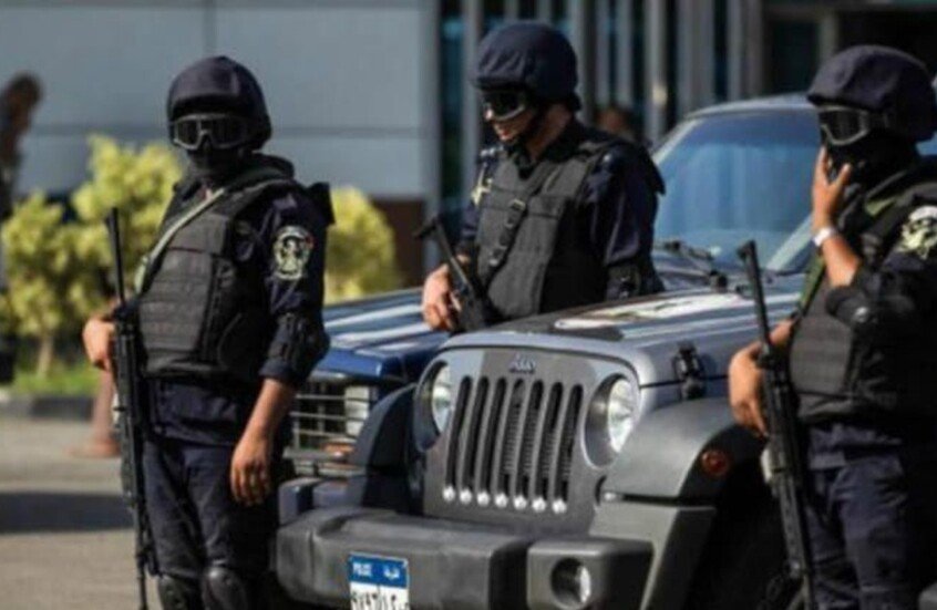 مصر.. الأمن يكشف تفاصيل محاولة دهس فتاة بسبب خلاف على نقطة النزول