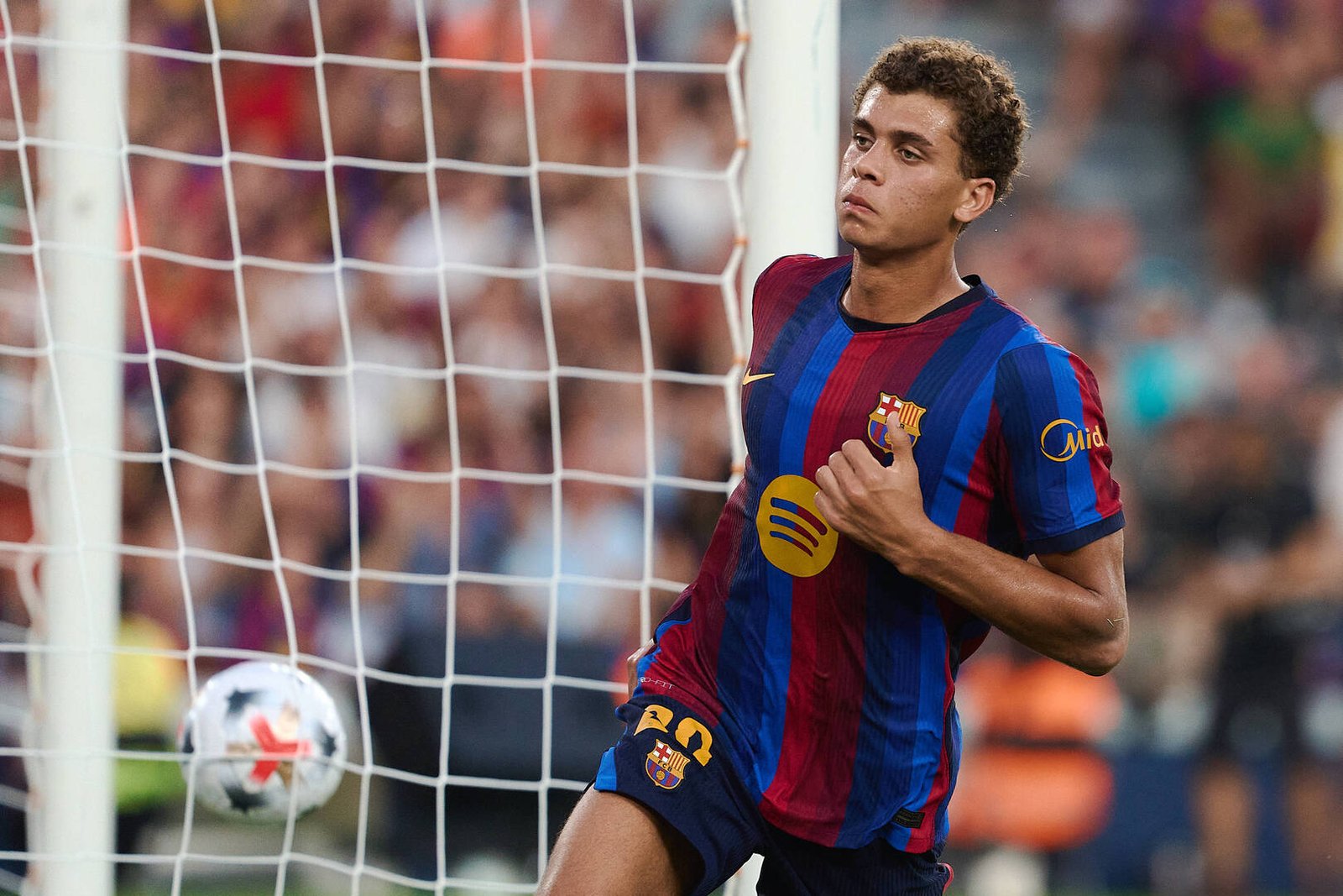 برشلونة يحصّن حمزة عبد الكريم ويقطع الطريق على كبار أوروبا بشرط جزائي خيالي