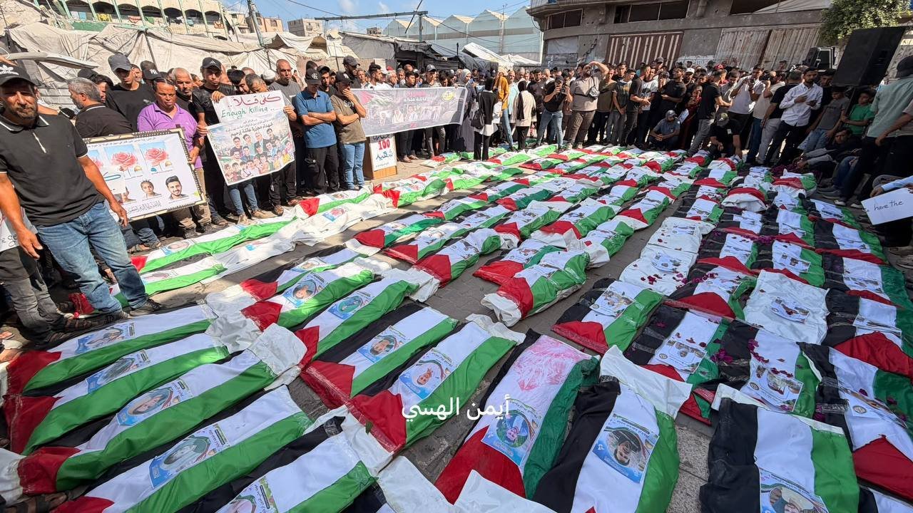 بعد سنوات تحت الركام.. غزة تودّع 106 قتلى في موكب جنائزي مهيب