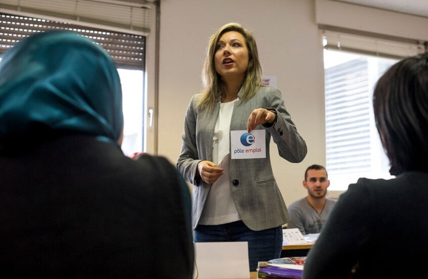 الخارجية الإيرانية تكشف ملابسات إغلاق المركز الثقافي التابع للسفارة الفرنسية في طهران