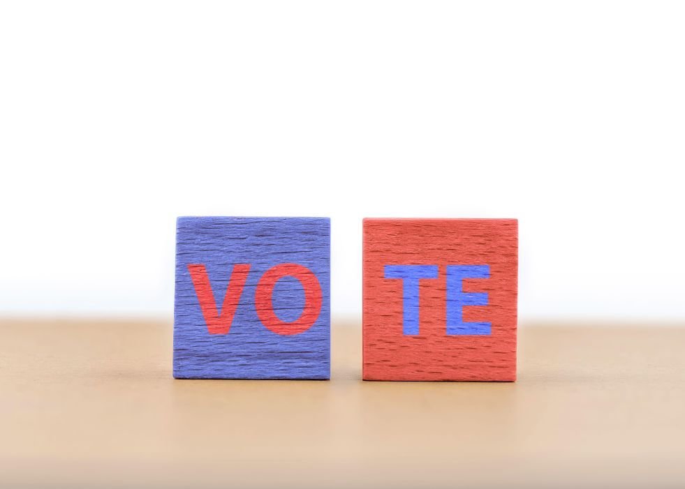 انتخابات ستيوارت تؤدي إلى تغييرات في المجلس