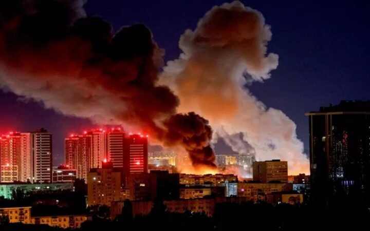 صفارات الإنذار تدوي لنحو 13 ساعة في كييف وسط هجمات على منشآت تستخدمها القوات الأوكرانية